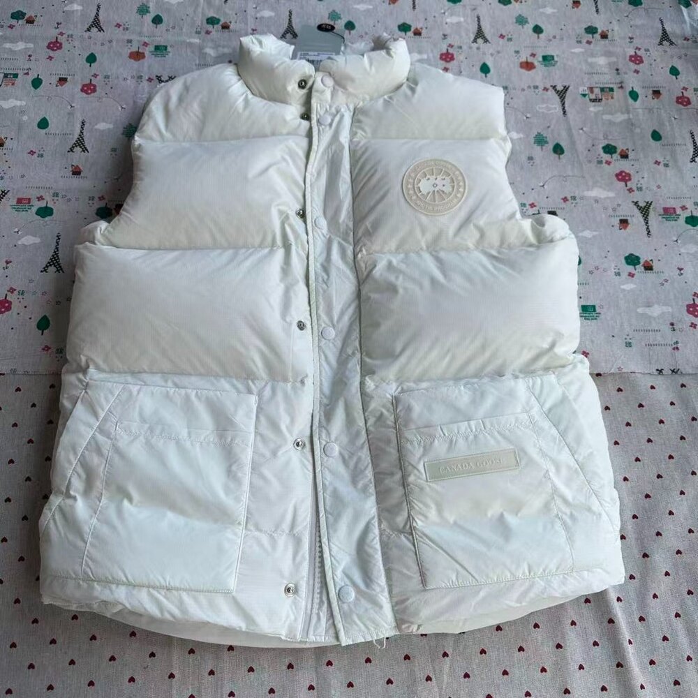 White Canada Goose Freestyle Vest Womens
